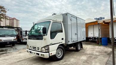 Isuzu NKR Box 10 Kaki Diesel HIjau 2014