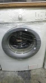 5.5kg Washing Front Load Machine Electroux Mesin