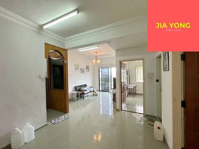 Condominium For Rent in Vista Condominium