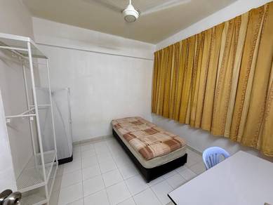 Room in Bayan Lepas, PNG