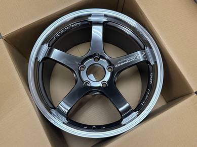 Original ADVAN GT Beyond Honda FL5 FK8 18inch Rim