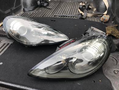 No 25-8-11 Porsche Panamera S 970 Xenon Headlamp