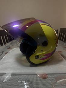 Helmet LTD Bintang Kuning