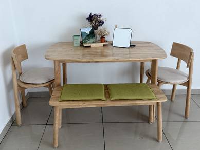 Set Muji Style Dinner Table