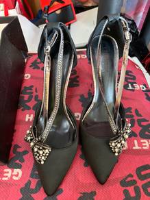 high heel shoe