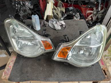 No 20-7-19 Nissan Sylphy Headlamp Jpn