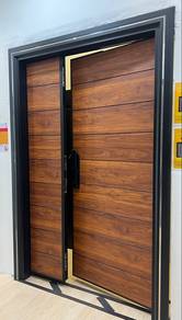 Brand New Solid Security Door – Wrong Size Sale