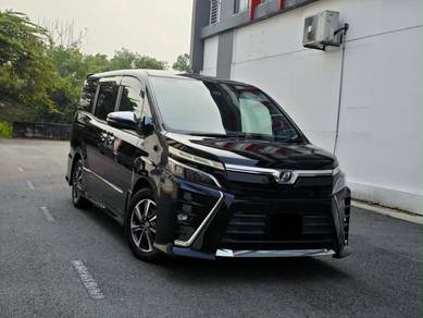 Toyota Voxy ZS KIRAMEKI in Skudai, JHR