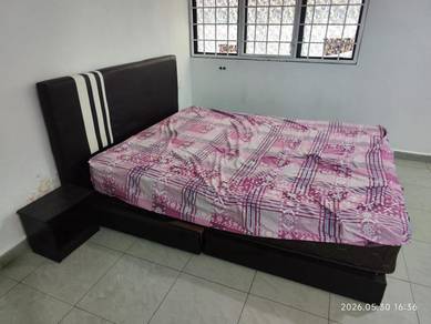 Queen size bed & bed frame sell