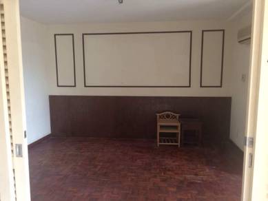 Condominium For Sale in A'Famosa Villa Beverly Hills