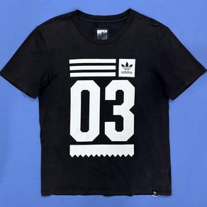 Pre-loved Original Adidas 03 Tshirt S Size