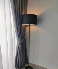 stand black. remote 3C dimmable