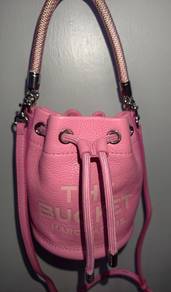 March Jacobs The Bucket Pink