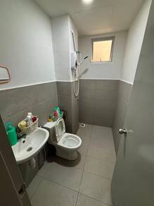 Room in Seri Kembangan, SGR
