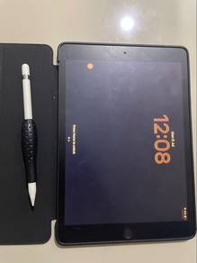 IPAD 8th GEN + FREE APPLE PENCIL+CASE