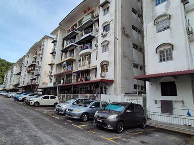 Apartment For Sale in Tanjung Court