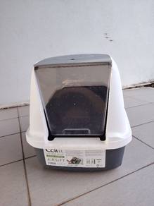 Bekas najis kucing bertutup/ Cat toilet