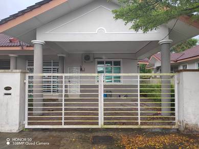 Semi-Detached House For Rent in Chukai,TRG