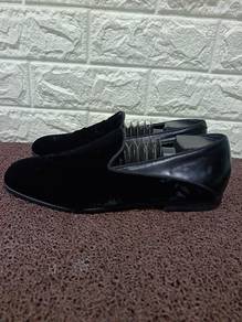 uk5.5 Giorgio Armani Black Velvet