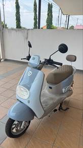 Yadea Velax