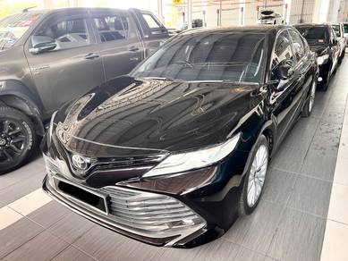 2020 Toyota Camry V