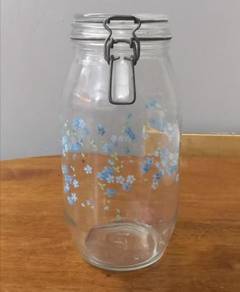 Balang arcopal veronica canister jar