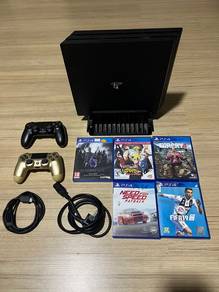 PlayStation 4 slim