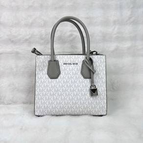 Authentic Michael Kors Mercer Medium Logo Accordio