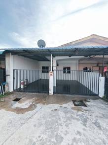 Terraced House For Sale in Miri,SWK