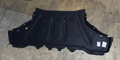 Audi A8 Engine Undercarriage/Gearbox Undercarriage