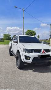 Mitsubishi Triton in Senai, JHR
