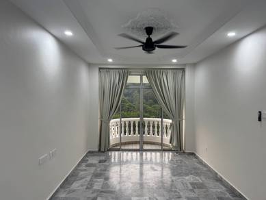 Condominium For Sale in Casa Mila