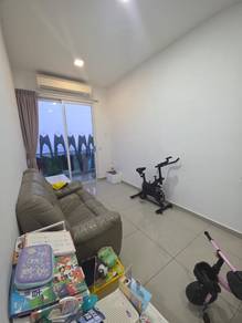 Condominium For Sale in D'Carlton Seaview Residences