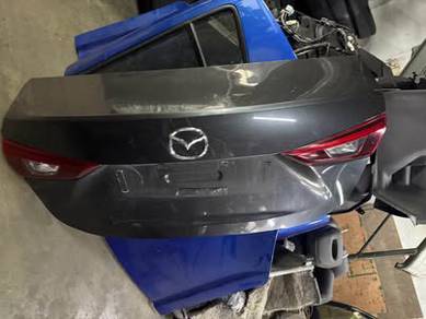 Mazda 3 Skyactiv BN / BM rear bonnet bumper set