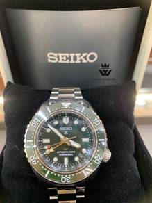 Seiko Prospex GMT SPB381J1 – Green Dial Beauty