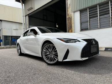 2023 Lexus IS 300 VERSION L