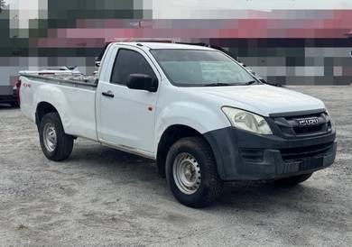 Isuzu D-Max 4x4 in Seri Kembangan, SGR