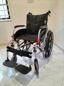 SOMA Brand Transferring Type Wheel Chair For Sale
