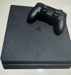 Bundle Package Sony PS4  1TB + 5 CD Games