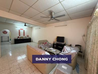 2-storey Terraced House For Sale in Jelutong,PNG