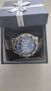 Geneva hand watch 