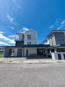 3-storey Terraced House For Sale in Kuching,SWK