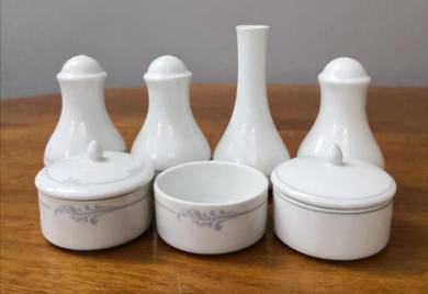 Mangkuk Royal porcelain Thailand condiment set