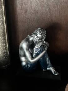 Silver statue