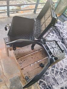 AdV160 Box Secondhand & Y15 BakulBox New