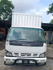 2013 ISUZU npr71 (16.5ft)