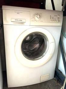 5.5kg Electrolux Washing Machine Mesin Front Load