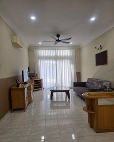 Condominium For Rent in Classic Condominium