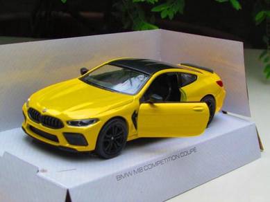 Kinsmart (12cm) Diecast Car BMW M8 Yellow