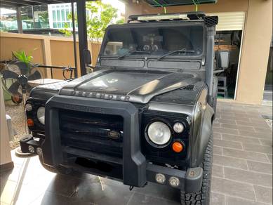Land Rover Defender 110 in Johor Bahru, JHR